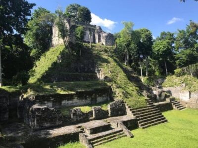 Sitio Arqueológico Nakum en Petén